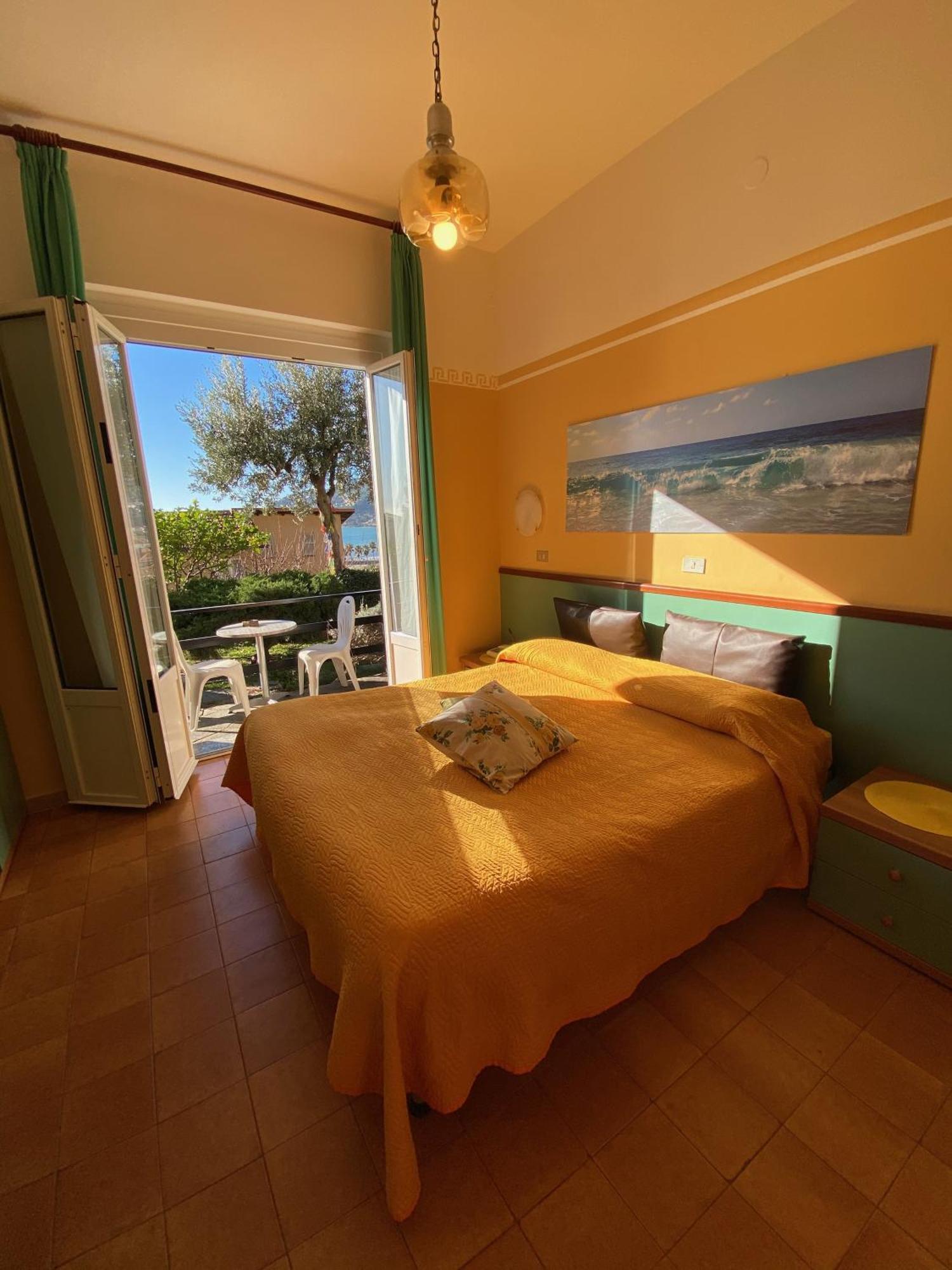 Albergo La Pineta Marina dʼMarina dʼAndora Δωμάτιο φωτογραφία