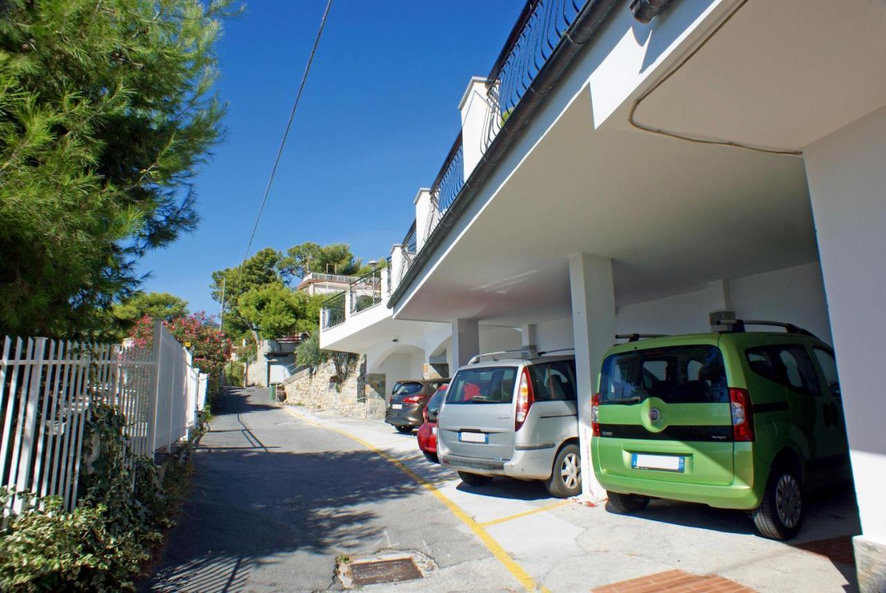 Albergo La Pineta Marina dʼMarina dʼAndora Εξωτερικό φωτογραφία