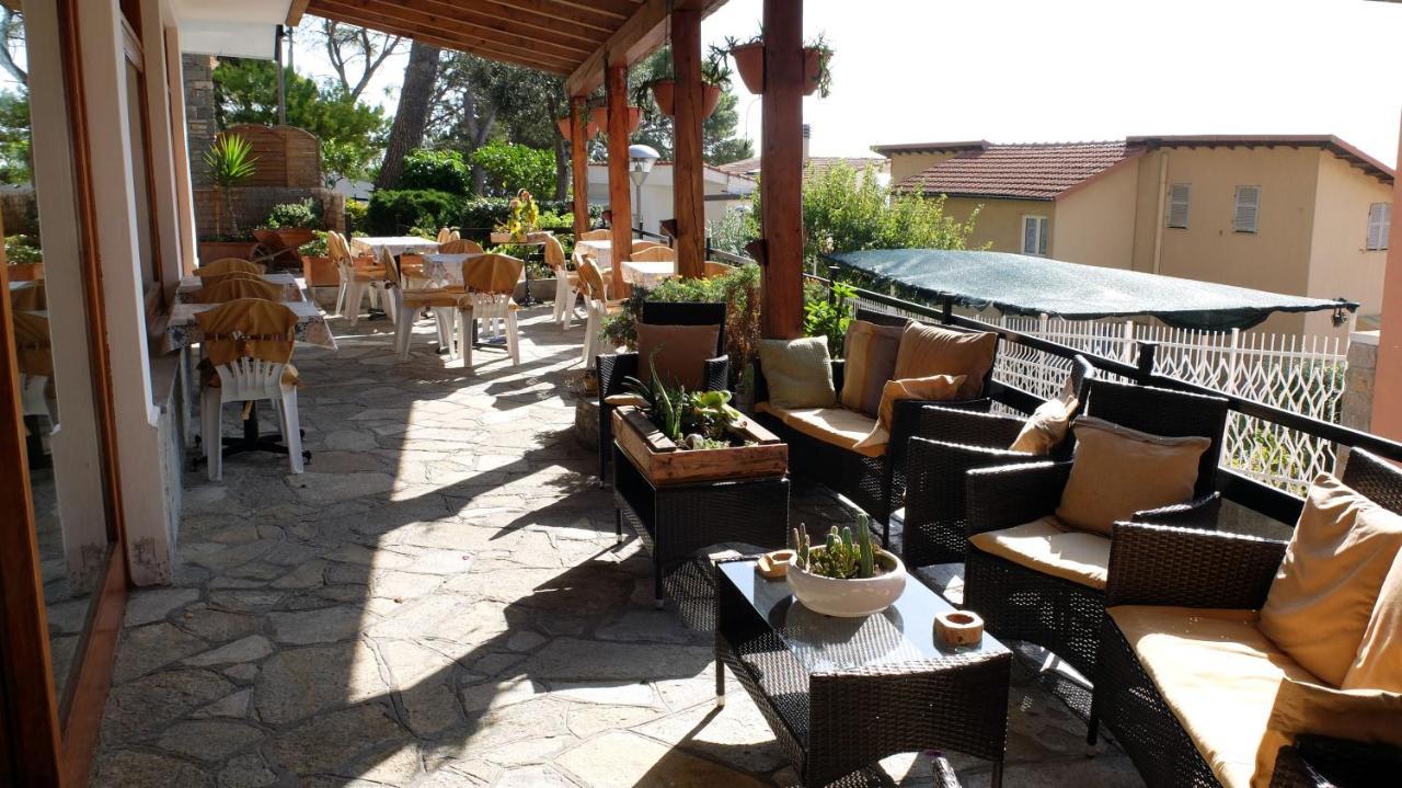 Albergo La Pineta Marina dʼMarina dʼAndora Εξωτερικό φωτογραφία